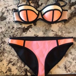 Triangl swimsuit set !